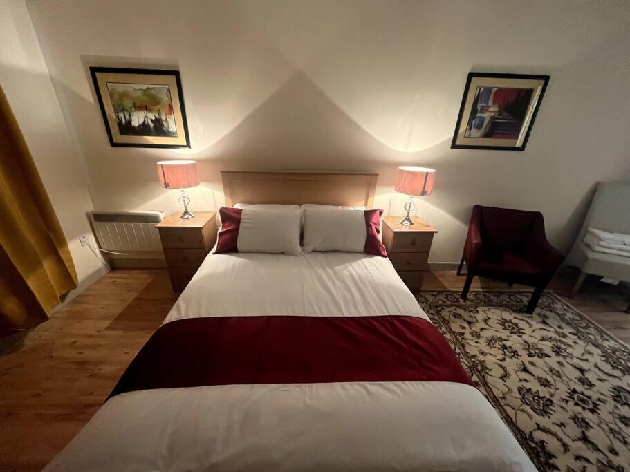 Elegant Rooms And Suites In Knock クノック エクステリア 写真